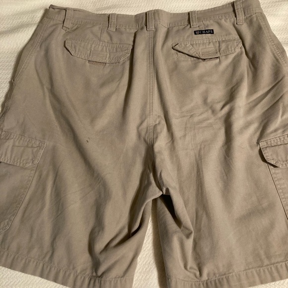 Mens Chaps cargo shorts size 38 - Picture 2 of 5